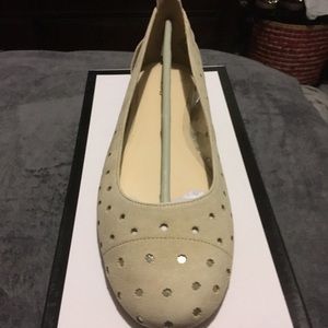 NWOT Nine West flat